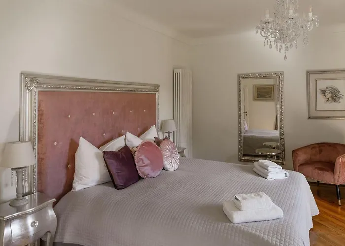 Palazzo Branca Mit Blick Auf Den See- By Interhome Nyaraló