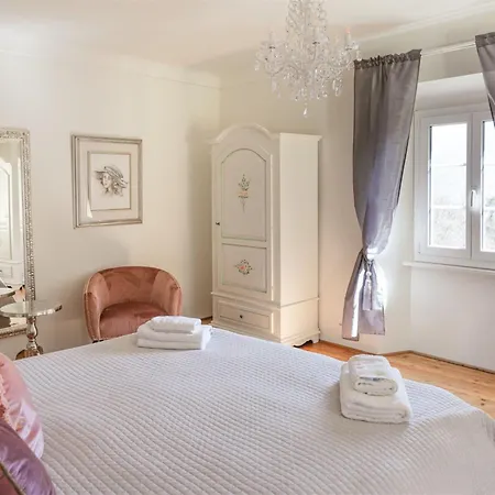 Palazzo Branca Mit Blick Auf Den See- By Interhome