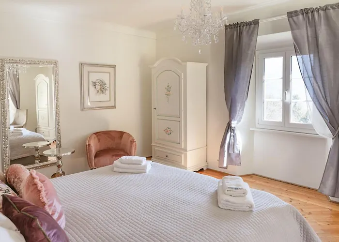 Palazzo Branca Mit Blick Auf Den See- By Interhome